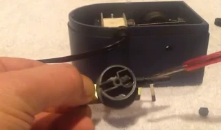 Take it out using a screwdriver.